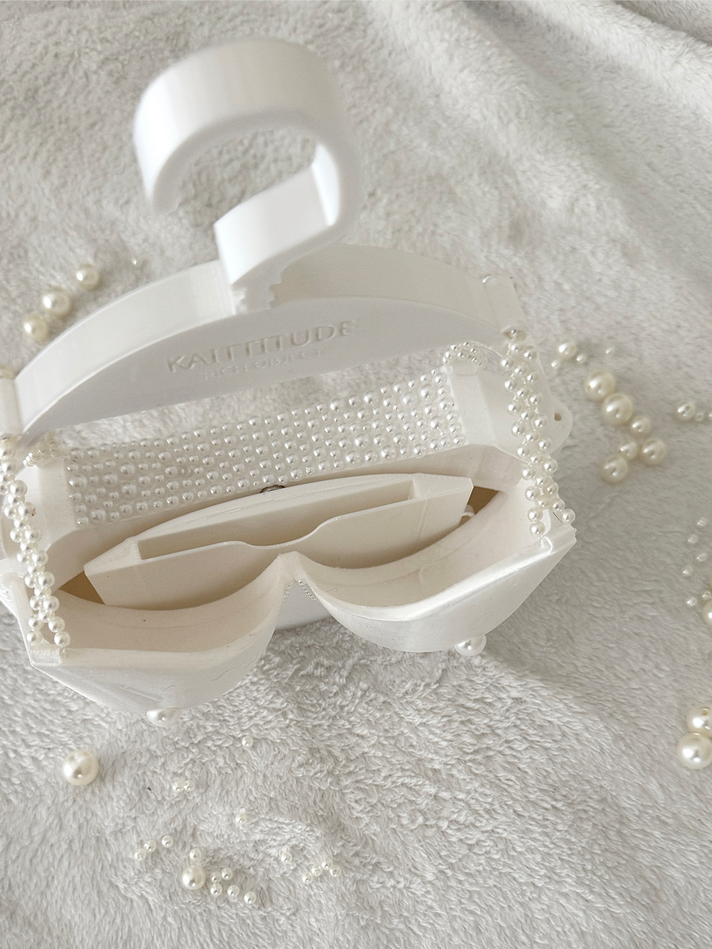 Rich Object No.3 – CATHERINE