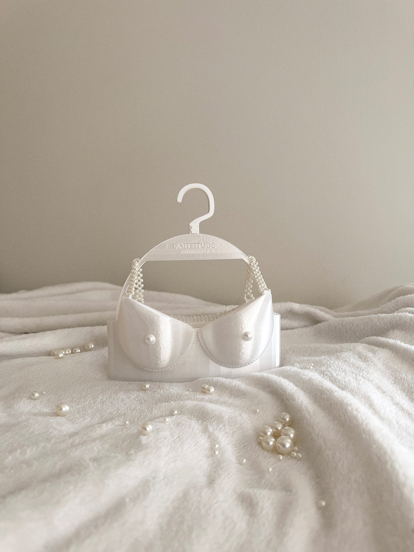 Rich Object No.3 – CATHERINE