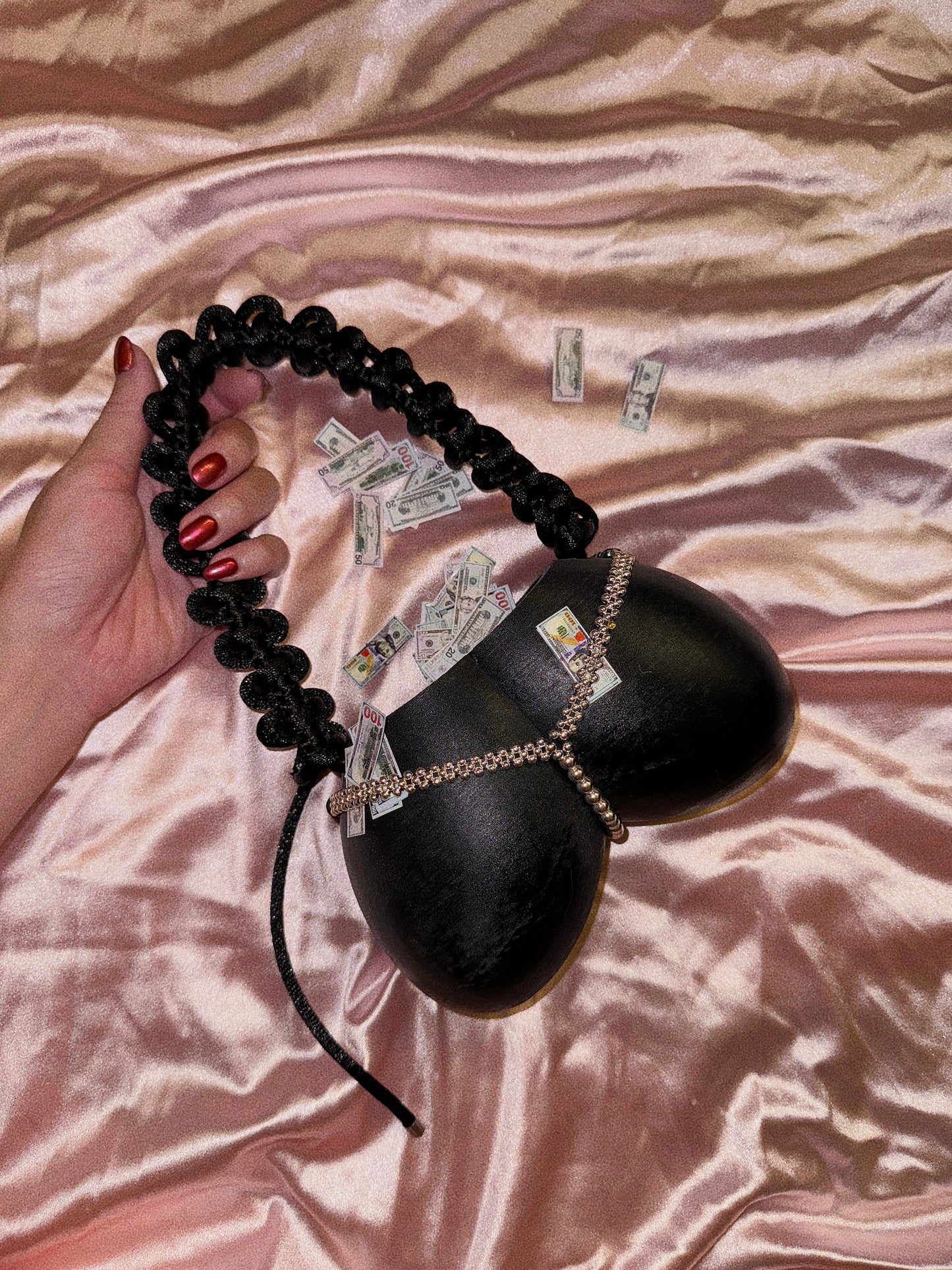 Rich Object No.2– TATIANA