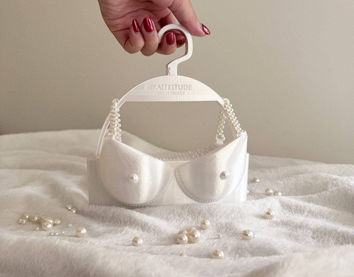 Rich Object No.3 – CATHERINE