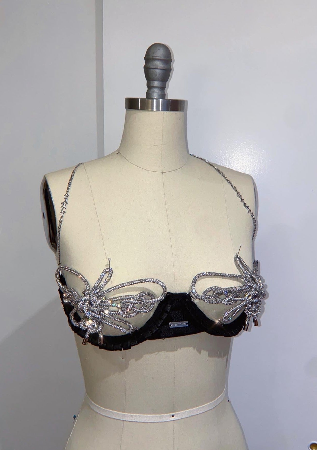 RHINESTONE BUTTERFLY KNOT BRA