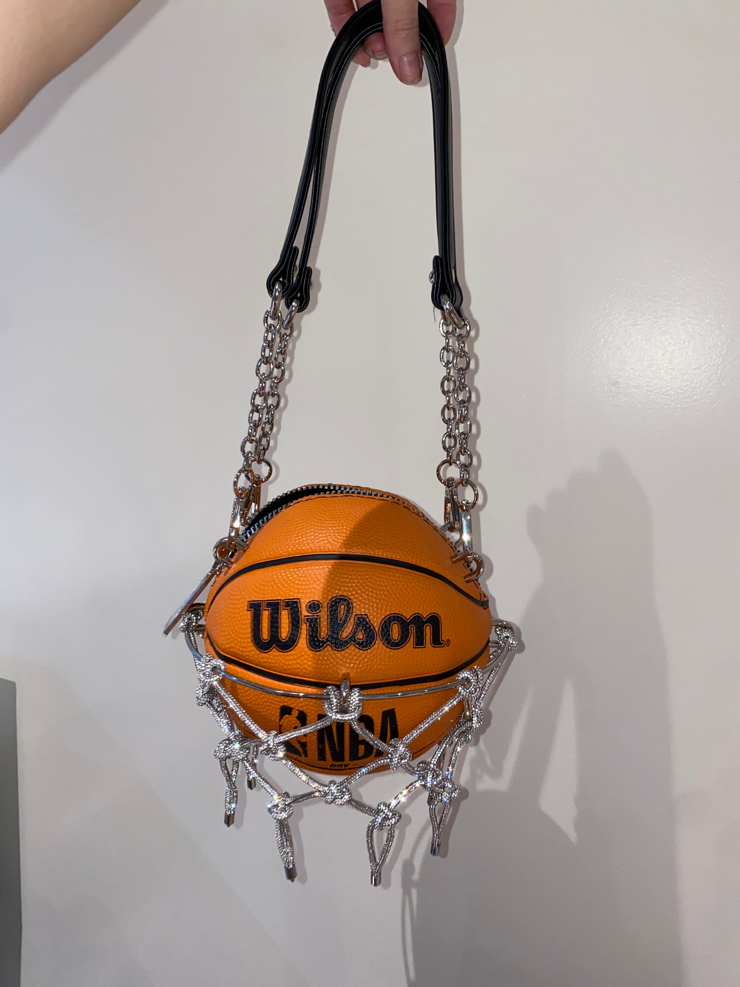 EXCLUSIVE ORANGE WILSON BASKETBALL W/ NET PURSE