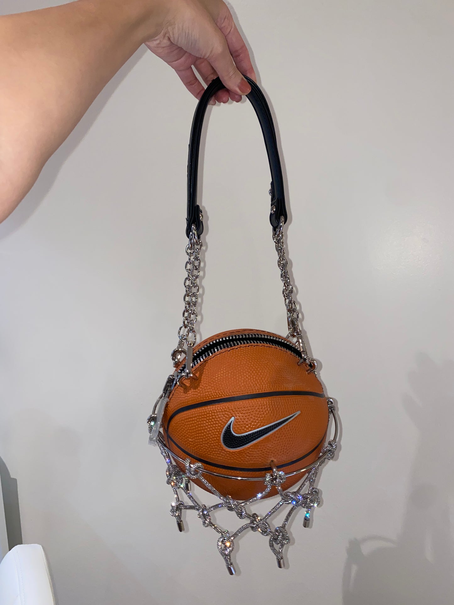 EXCLUSIVE ORANGE NIKE BASKETBALL W/ NET PURSE