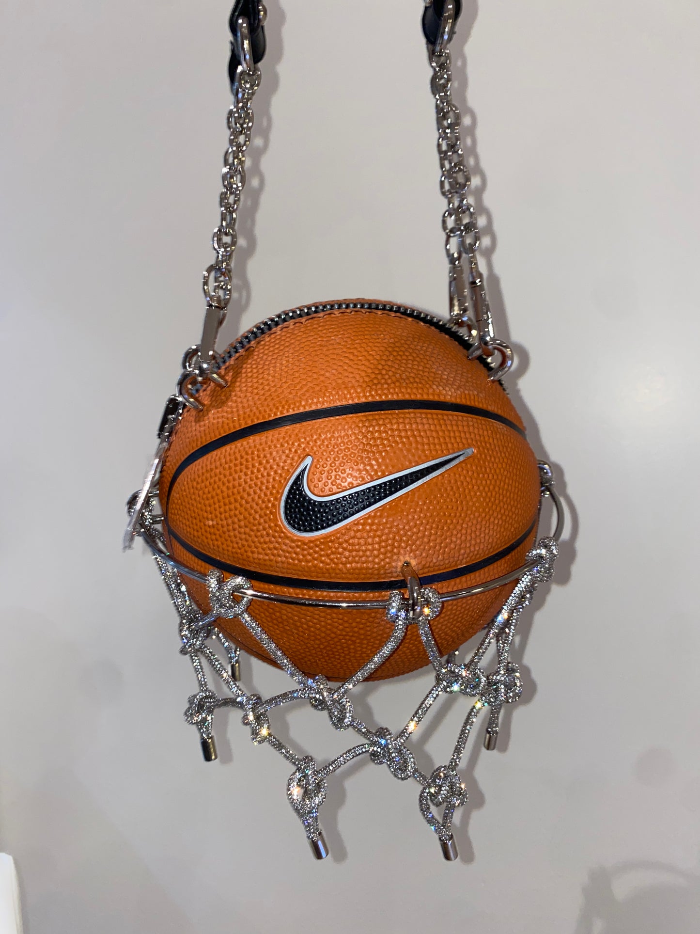 EXCLUSIVE ORANGE NIKE BASKETBALL W/ NET PURSE