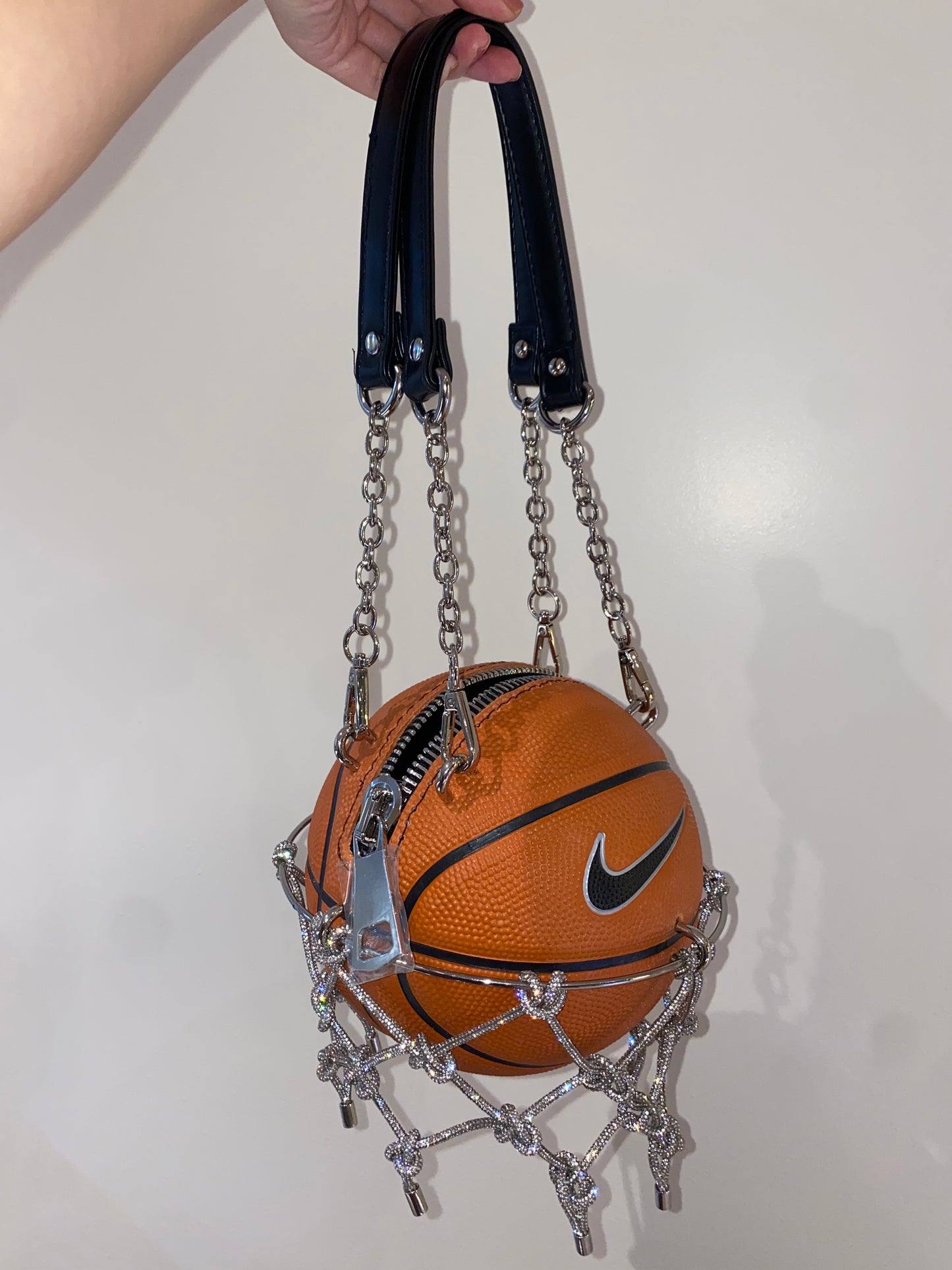 EXCLUSIVE ORANGE NIKE BASKETBALL W/ NET PURSE