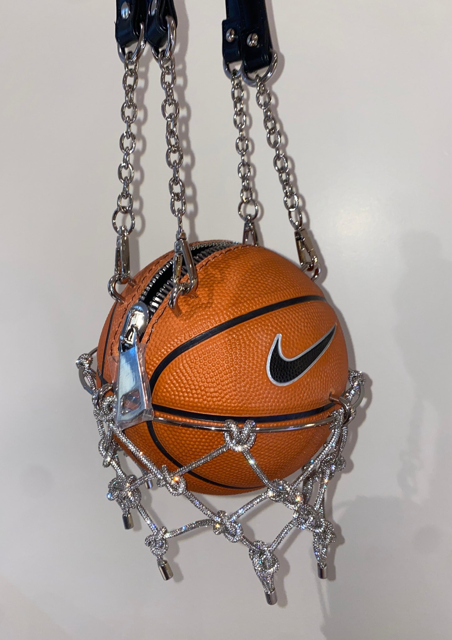 EXCLUSIVE ORANGE NIKE BASKETBALL W/ NET PURSE